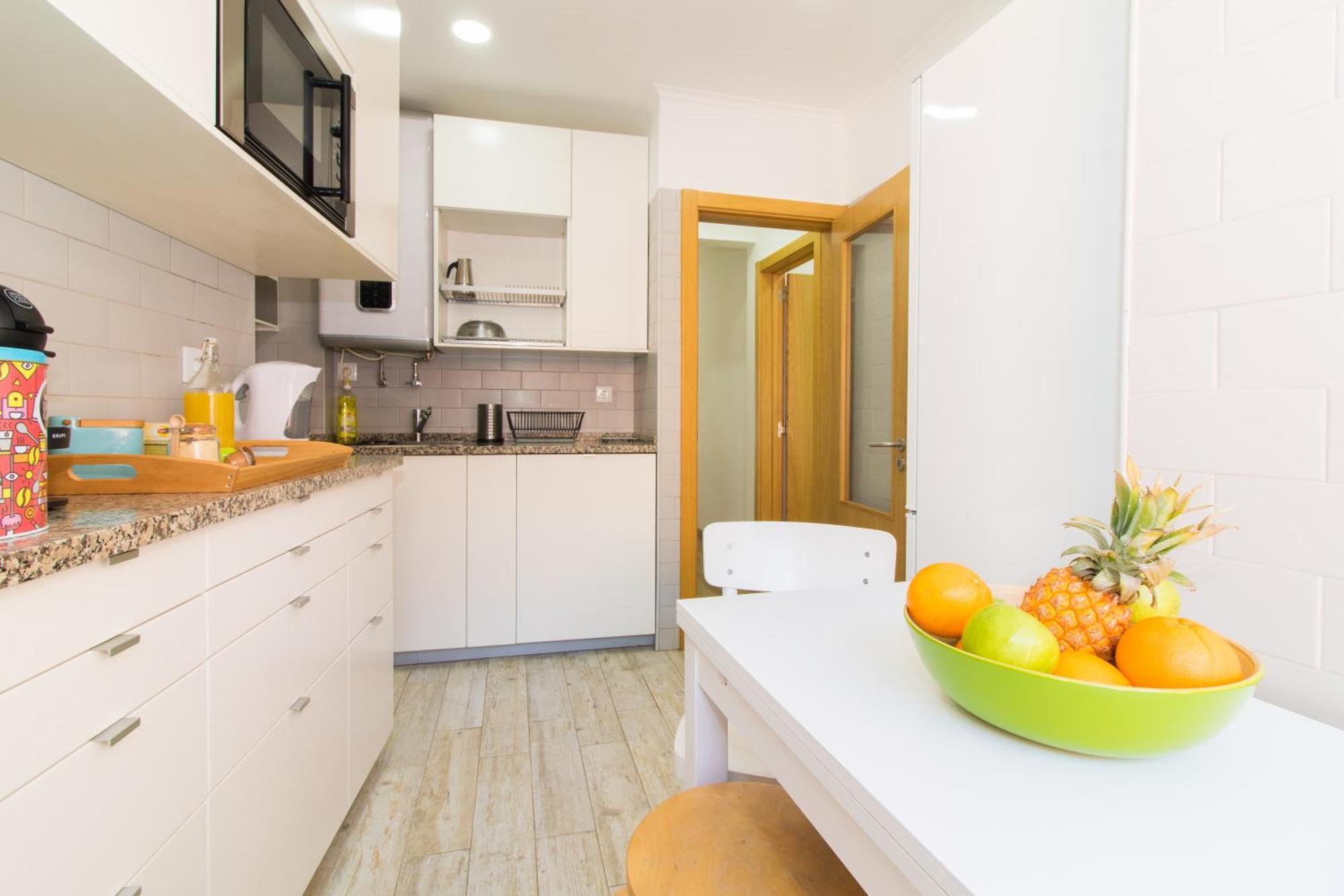 In Historic Neighbourhood, Walk Everywhere! Apartment Lissabon